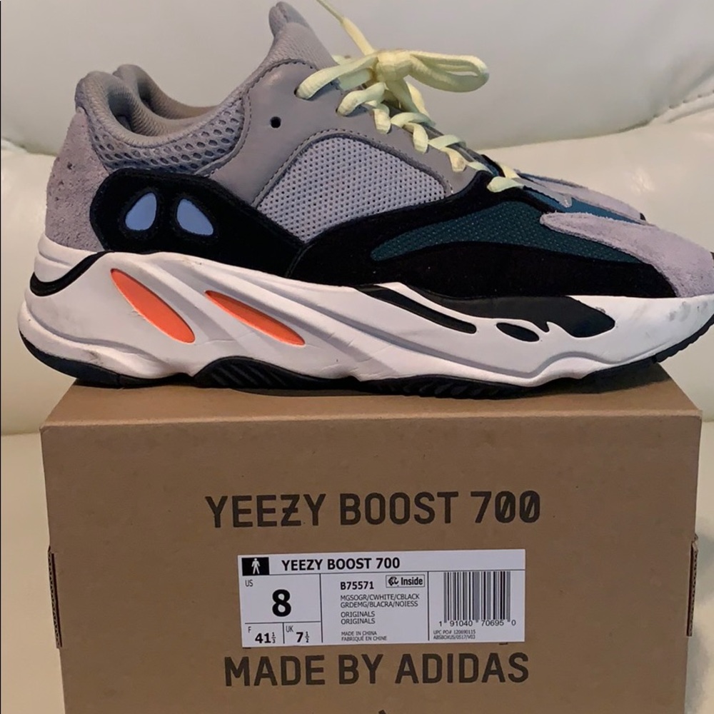 Yeezy Boost 700